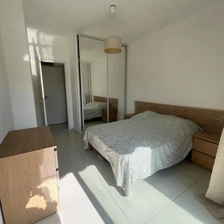 Scaliero T2 Avec Terrasse Plein Soleil Daire *