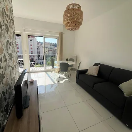 Daire Scaliero T2 Avec Terrasse Plein Soleil *
